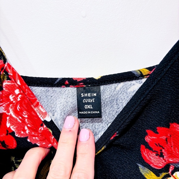 SHEIN Black floral tank top - Picture 4 of 4